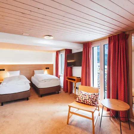 Kreuz & Post Hotel 4*