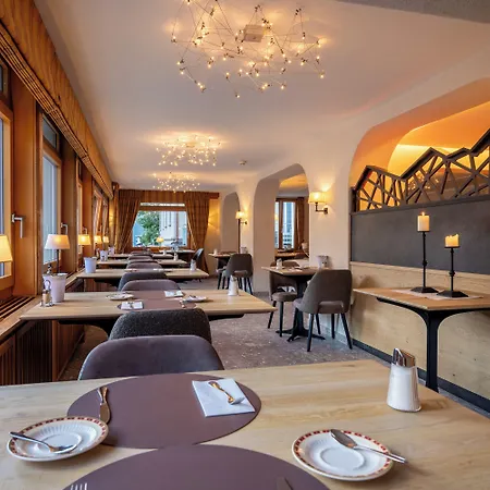 Kreuz & Post Szálloda