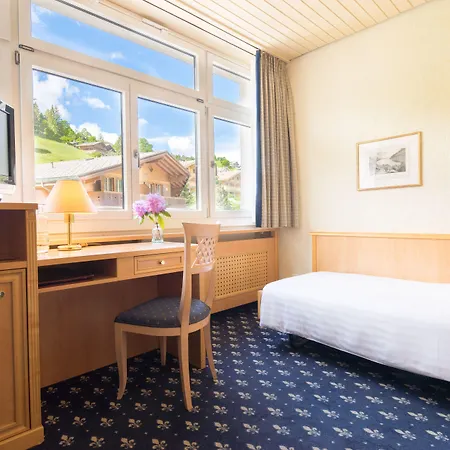 Kreuz & Post 4* جريندلوالد