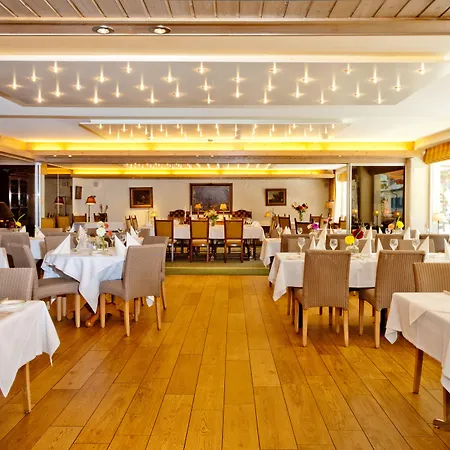 Kreuz & Post 4* グリンデルヴァルト